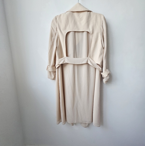 PH5 Ivory Tulle Underlay With Short Notched Collar Tie-Waist Dress Jacket - Picture 9 of 12